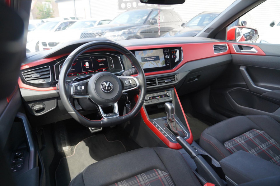 Volkswagen Polo 2.0 TSI GTI | Panorama | Candy Red | Luxe interieur | Navigatie touchscreen | LED koplampen | 5 deurs | NAP