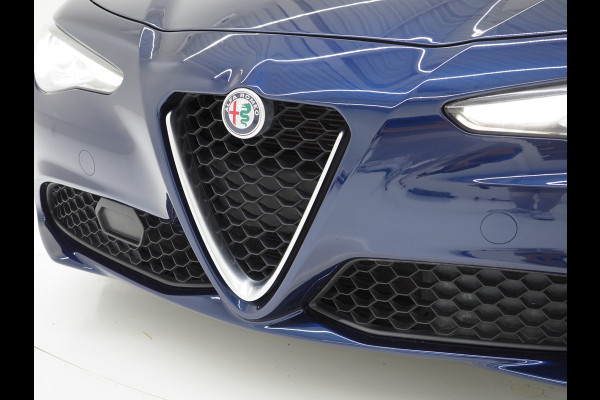 Alfa Romeo Giulia 2.0T 202PK | Navigatie | Climate | Cruise | LED | DAB+