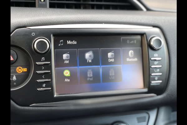 Toyota Yaris 1.5 Hybrid Y20 Exclusive | Navigatie, Parkeersensoren, Keyless, Lichtmetalen velgen, Privacy Glass, Camera