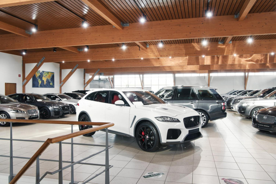 Jaguar F-Pace P400e PHEV R-Dynamic Black