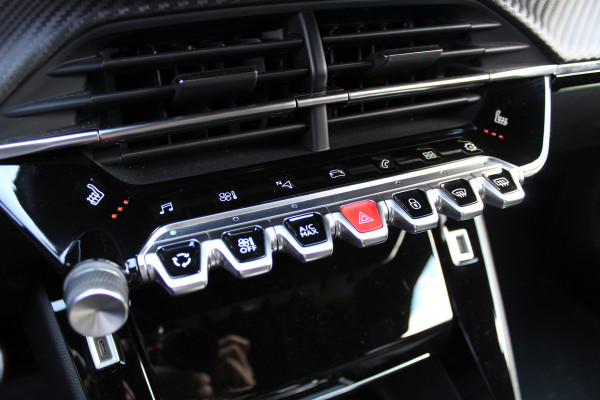 Peugeot 2008 1.2 PureTech 130PK GT | Automaat | Navigatie | Stoelverwarming | 3D Cockpit