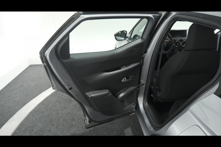 DS DS 3 Crossback PureTech 100 Montmartre | Parkeersensoren | Apple Carplay | Allseason Banden | Navigatie | Climate Control
