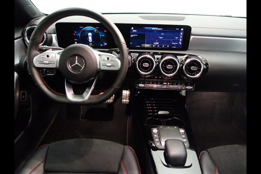 Mercedes-Benz CLA-Klasse AMG Night Ed Autom- Panodak I Xenon Led I Widescreen I Leer I Stoelverw