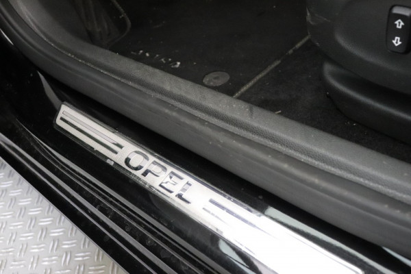 Opel Astra 1.2 Design & Tech - Navi, CarPlay, Clima