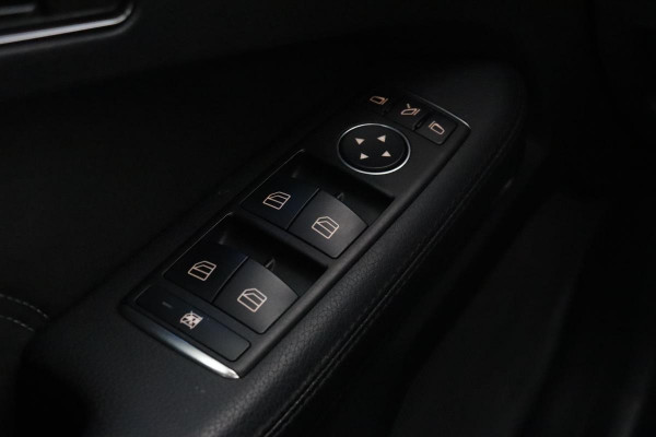 Mercedes-Benz E-Klasse 220 BlueTEC Edition AMG | 1e eigenaar | Panoramadak | Trekhaak | Stoelverwarming | Harman Kardon | Full LED | Navigatie
