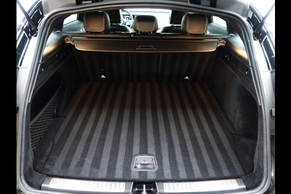 Mercedes-Benz EQC 400 4MATIC 408pk 80 kWh [bruto 51.900] Premium AMG I Panoramic roof I Bicolor leder I Sfeerverl I Carplay I Full