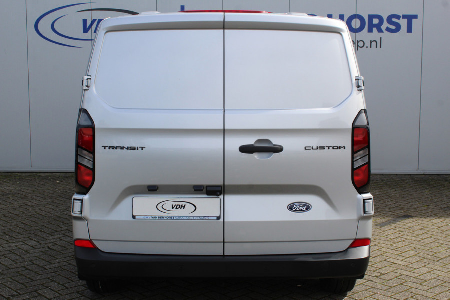 Ford Transit Custom 320 2.0-136pk TDCI L2H1 ´Trend´, schuifdeur li. + re. ! Overtuig u van de rijkwaliteiten van dit nieuwe model Ford Transit Custom. Camera, LED koplampen, Cruise Control, Aut. Airco, Navigatie by Apple / Android, Voorraam verwarmd, Metallic lak etc.