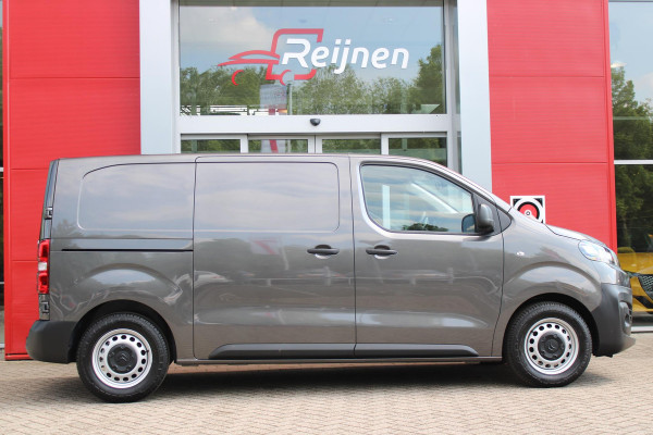 Citroën ë-Jumpy L2 136PK AUTOMAAT 75 kWh | NAVIGATIE 10" TOUCHSCREEN | ACHTERUITRIJ CAMERA | APPLE CARPLAY/ANDROID AUTO | PARKEERSENSOREN | CRUISE CONTROL | DAB+ RADIO | NIEUWE BUS! | 3-ZITS |