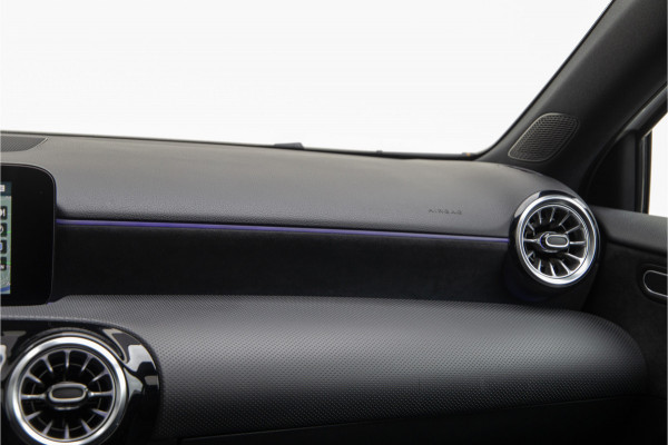 Mercedes-Benz A-Klasse 250 e AMG Panorama, Widescreen, Nightpack, Sfeerverlichting, Camera, Hybrid 2023