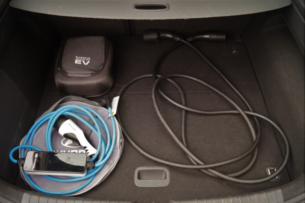 Hyundai IONIQ Comfort EV Limited Automaat -NAVI-ECC-PDC-