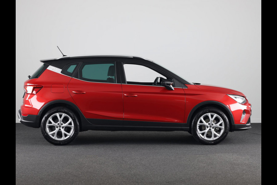 Seat Arona 1.0 TSI FR Business Connect 95 pk | Verlengde garantie | Navigatie via App | Parkeersensoren (Park assist) | Achteruitrijcamera | Stoelverwarming |