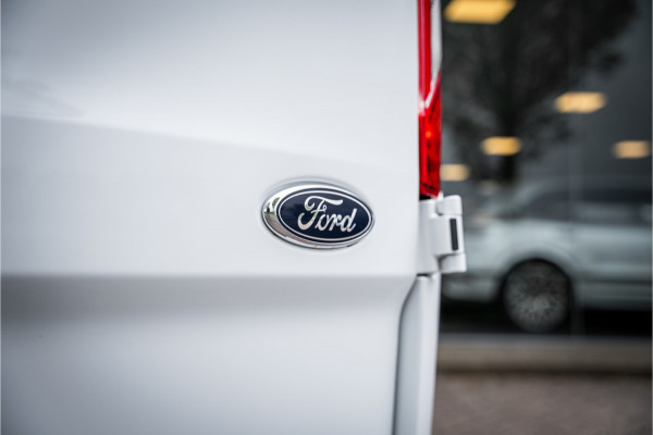 Ford Transit Custom 280 2.0 TDCI L1H1 Trend Imperiaal - LED - Navigatie - Trekhaak Direct rijden zonder BPM!!