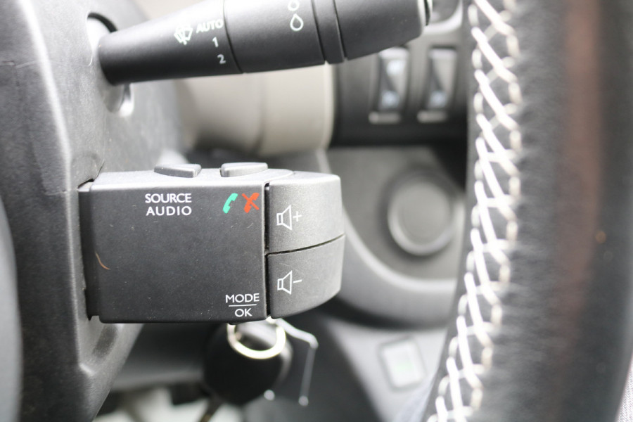 Nissan NV300 1.6 dCi 125pk DC Airco Navigatie Camera Leer