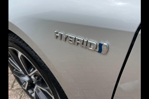 Toyota Corolla Touring Sports 2.0 Hybrid Executive JBL Navi / Park sens / Dealer onderhouden / MCC / Gouda