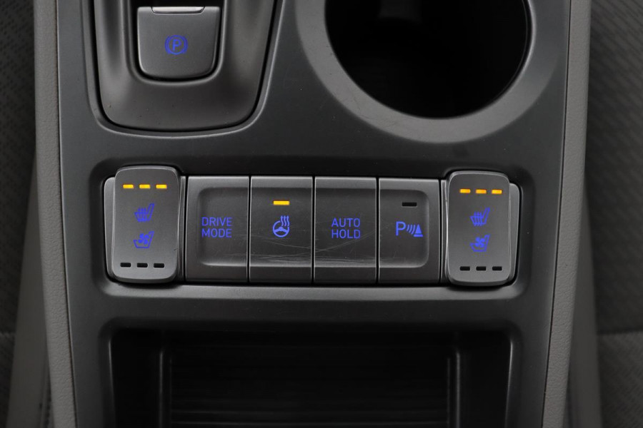 Hyundai Kona EV Premium 64 kWh | Adaptive cruise | Head-Up | Stoelkoeling | Carplay | Krell | Camera | Full LED | Keyless | Navigatie