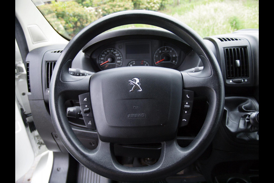 Peugeot Boxer 330 2.0 BlueHDI L1H1 Premium | Cruise Control | Airco | Trekhaak | Imperiaal |