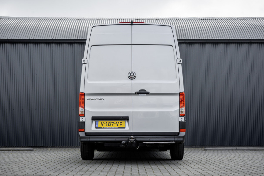 Volkswagen Crafter 2.0 TDI L3H3 | Highline | Automaat | 177 PK | Adaptive Cruise | Carplay | A/C | PDC