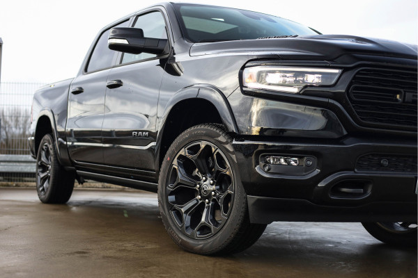 Dodge Ram 1500 Limited 5.7 V8 HEMI Night Edition | Panoramadak  | Luchtvering |  Getoonde accessoires zijn verkrijgbaar tegen meerprijs