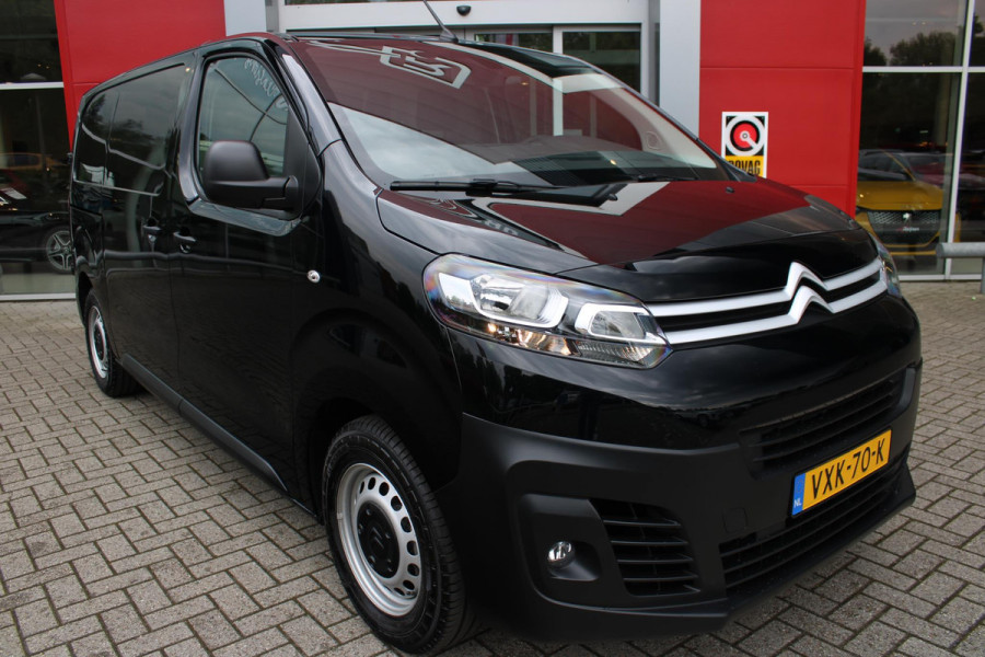 Citroën ë-Jumpy L2 136PK AUTOMAAT 75 kWh | NAVIGATIE 10" TOUCHSCREEN | ACHTERUITRIJ CAMERA | APPLE CARPLAY/ANDROID AUTO | PARKEERSENSOREN | CRUISE CONTROL | DAB+ RADIO | NIEUWE BUS! | 3-ZITS |