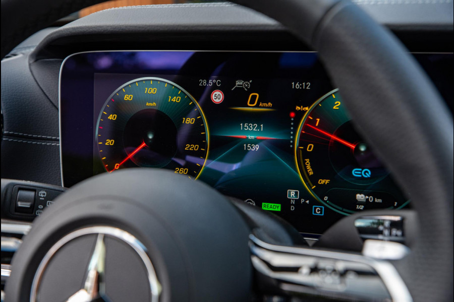 Mercedes-Benz E-Klasse 300 de AMG Panodak Ambient Widescreen ACC Camera Trekhaak