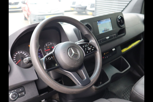 Mercedes-Benz Sprinter 319 CDI 3.0 V6 Automaat L3H2 Euro 6 - MBUX - Trekhaak 3.5t KG