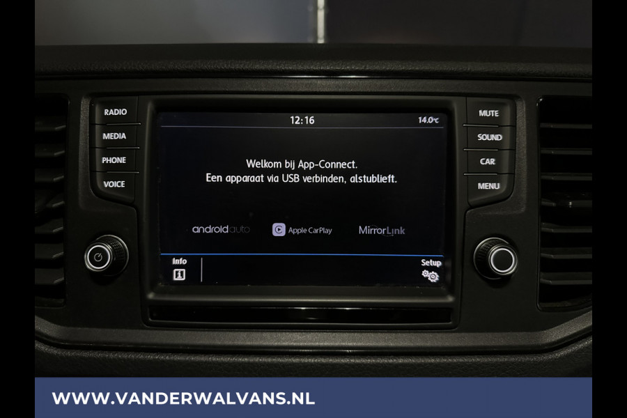 Volkswagen Crafter 50 2.0 TDI 177pk **BPM VRIJ voor de Ondernemer** Bakwagen Dubbel Lucht Laadklep Zijdeur Euro6 Airco | Camera Apple Carplay, Android Auto, Chauffeursstoel, Cruisecontrol, Bijrijdersbank