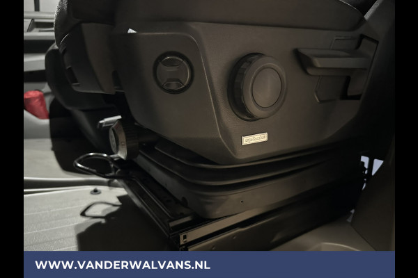Volkswagen Crafter 2.0 TDI 140pk L3H3 L2H2 Euro6 Airco | 3000kg trekvermogen | Camera Apple Carplay, Android Auto, Cruisecontrol, Parkeersensoren, Chauffeursstoel, Bijrijdersbank