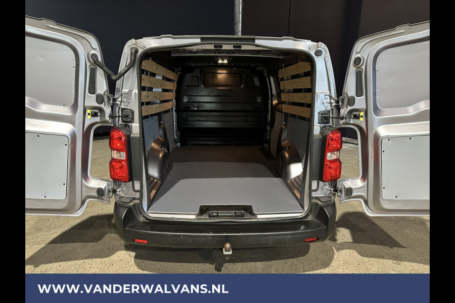 Toyota ProAce 2.0 D-4D 123pk L3H1 XL Euro6 Airco | Navigatie | Apple Carplay | 2500kg Trekhaak Cruisecontrol, Parkeersensoren, Bijrijdersbank, Android Auto