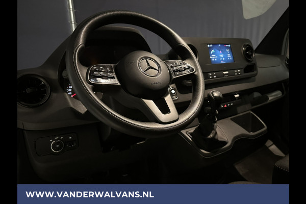 Mercedes-Benz Sprinter 317 CDI 170pk L3H2 Euro6 Airco | MBUX | Camera | Navigatie | Trekhaak | Cruisecontrol Parkeersensoren, Bijrijdersbank