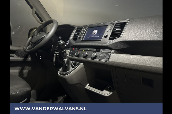 Volkswagen Crafter 2.0 TDI 177pk L4H3 L3H2 Euro6 Airco | 3000kg Trekhaak | Apple Carplay | Navigatie cruisecontrol, camera, parkeersensoren, verwarmde voorruit, bijrijdersbank