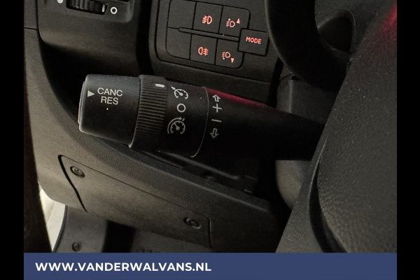 Peugeot Boxer 2.0 BlueHDI 110PK L1H1 Euro6 Airco | Navigatie | Camera | Cruisecontrol | Parkeersensoren LED, Bluetooth-telefoonvoorbereiding