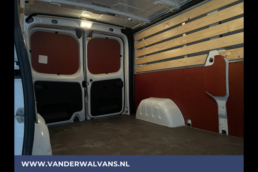 Renault Trafic 2.0 dCi 130pk L2H1 Euro6 Airco | 2500kg Trekhaak | Cruisecontrol | LED Bijrijdersbank