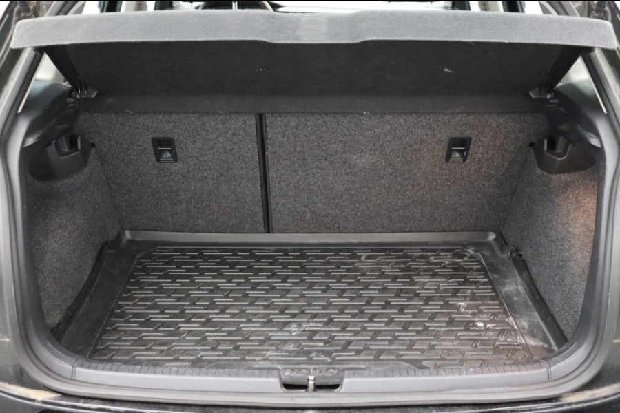 Volkswagen Polo 1.0 TSI Comfortline Business - CarPlay, Adaptive Cruise