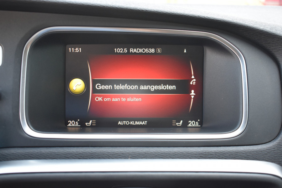 Volvo V40 T2 123PK Automaat Polar+ | Navigatie | Stoelverwarming | Led koplampen | Cruise control | On call |