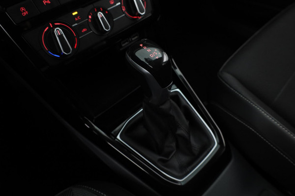 Volkswagen T-Cross 1.0 TSI Life 115 pk Automaat (DSG) | Navigatie | Parkeersensoren | Adaptieve cruise control |