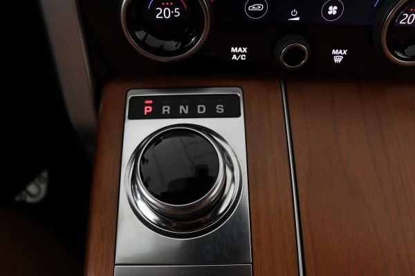 Land Rover Range Rover 4.4 SDV8 Autobiography | Head-Up | Panoramadak | Matrix LED | Massage | Adaptive cruise | Stoelventilatie | Meridian | Leder | Stuurverwarming | Keyless | 360 camera