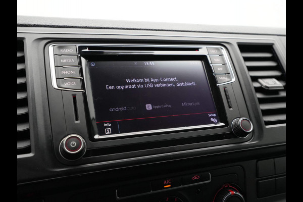 Volkswagen Transporter 2.0 TDI 150pk DSG L2H1 Highline Navigatie Trekhaak Camera Carplay