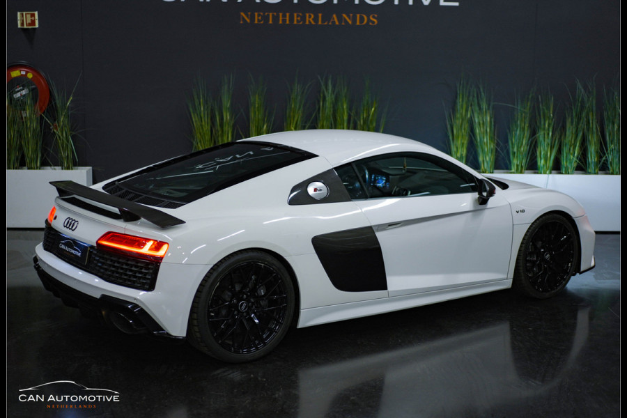 Audi R8 5.2 V10 Quattro Plus Full Carbon Ceramic B&O Matrix Camera Facelift