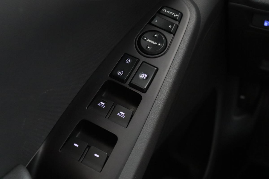 Hyundai IONIQ 1.6 GDi Hybrid Comfort | Dealer onderhouden | Carplay | Camera | Infinity | Keyless | Xenon | DAB+ | Navigatie | PDC