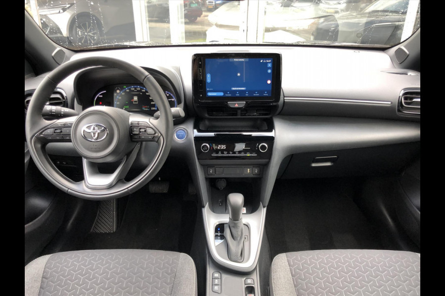 Toyota Yaris Cross 1.5 Hybrid Dynamic Plus | Dodehoekherkenning, Parkeersensoren, Stoel + Stuurverwarming, Smart Connect