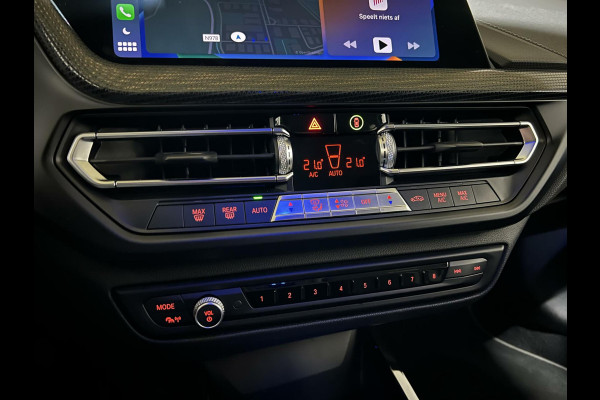 BMW 1-serie 118i Sportline Navi Cruise Carplay Sfeerver. NAP