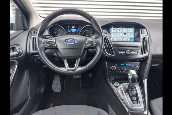 Ford FOCUS Wagon 1.5 Titanium Automaat, airco, cruise ,navigatie, stoel/stuurverwarming, trekhaak, parkeersensoren,