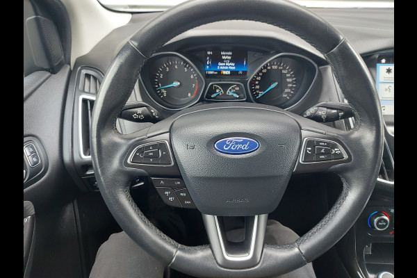 Ford FOCUS Wagon 1.5 Titanium Automaat, airco, cruise ,navigatie, stoel/stuurverwarming, trekhaak, parkeersensoren,