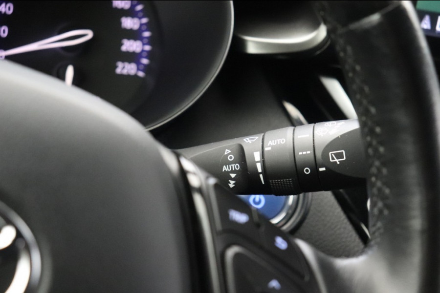 Toyota C-HR 1.8 Hybrid Dynamic - CarPlay, Navi, Camera