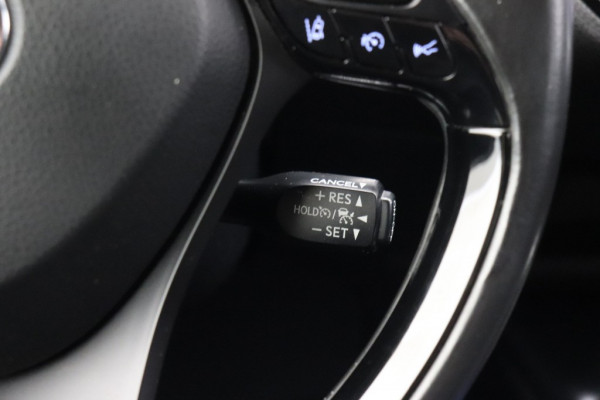 Toyota C-HR 1.8 Hybrid Dynamic - CarPlay, Navi, Camera
