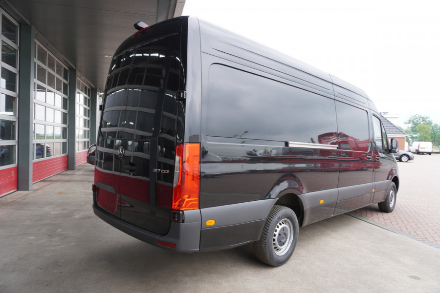 Mercedes-Benz Sprinter 317CDI 170PK L3H2 RWD Automaat Nr. V105 | Airco | Navi | Cruise | Camera | All season