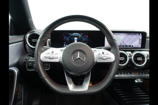 Mercedes-Benz CLA-Klasse 180 AMG Night Edition Aut- Panodak I Park Assist I Navi I Sport Interieur I Dynamic Select