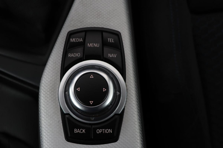 BMW 1-serie 118d M-Sport | Stoelverwarming | Full LED | Sportstoelen | Navigatie | Climate control | Alcantara | Trekhaak | Cruise control | Bluetooth