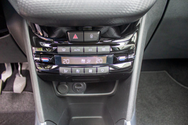 Peugeot 2008 1.2 PureTech Allure | Prijs rijklaar incl. 12 mnd garantie | Lmv Panodak Navi Airco Bluetooth Leder Stoelverw