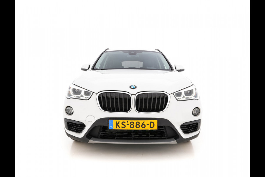BMW X1 sDrive16d Centennial High Executive *DAKOTA-VOLLEDER | NAVI-FULLMAP | HIFI-SOUND | FULL-LED | HUD | DAB | ECC | PDC | CRUISE | COMFORT-SEATS | 17"ALU*